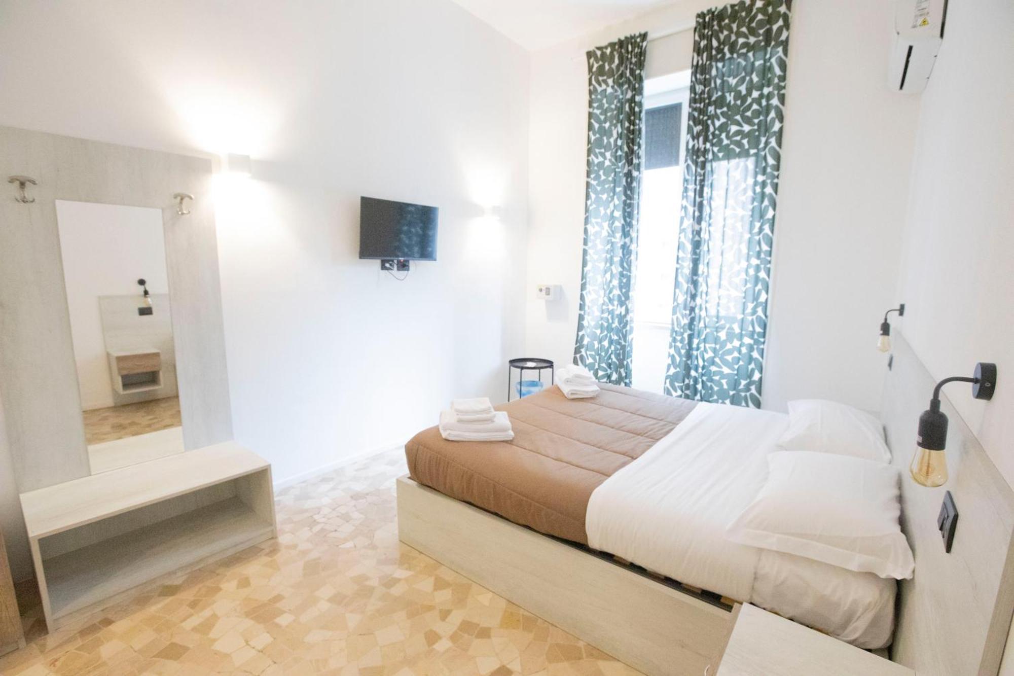Deluxe Double or Twin Room City View