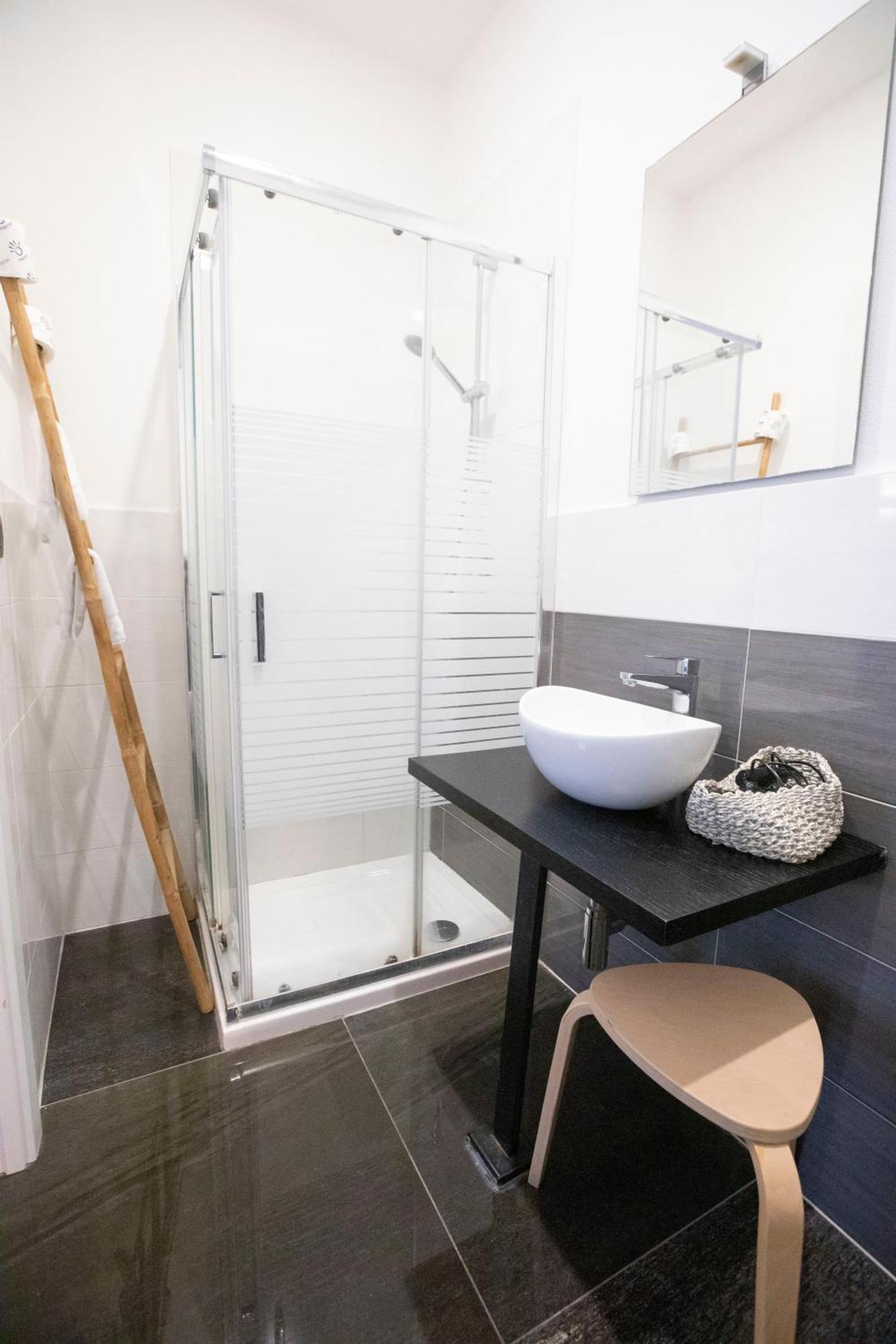 Double Room Private Bathroom