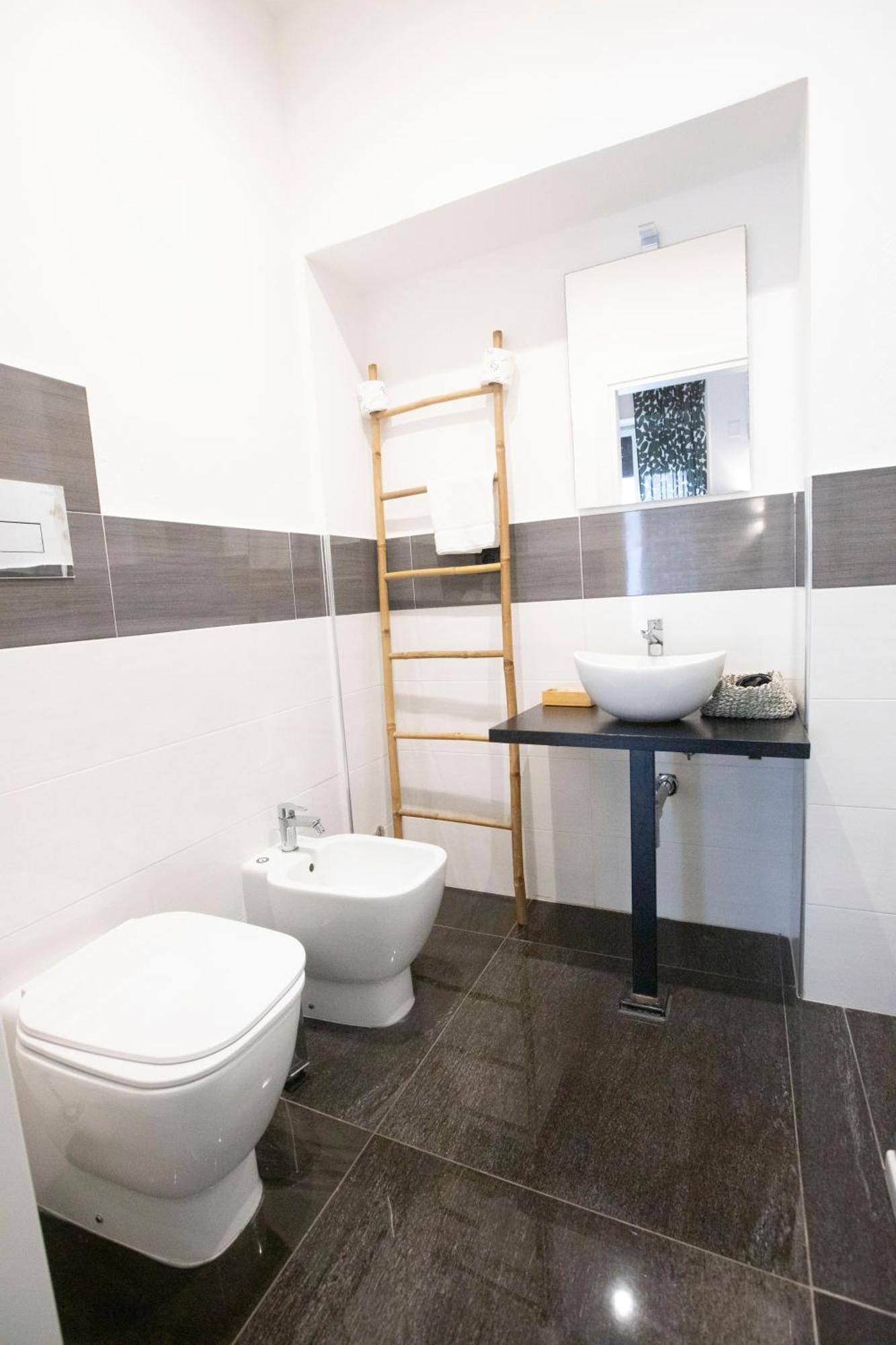 Deluxe Double or Twin Room City View